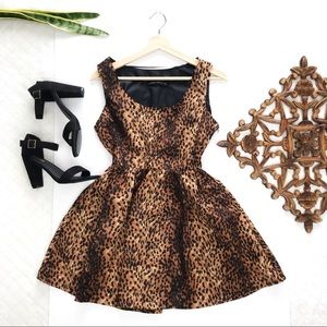 🛍B͎U͎Y͎ N͎O͎W͎🛍 ZARA LEOPARD PRINT MINI DRESS